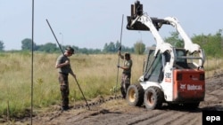 Венгрия -- Дубал курулушунун башталышы, 3-август, 2015.