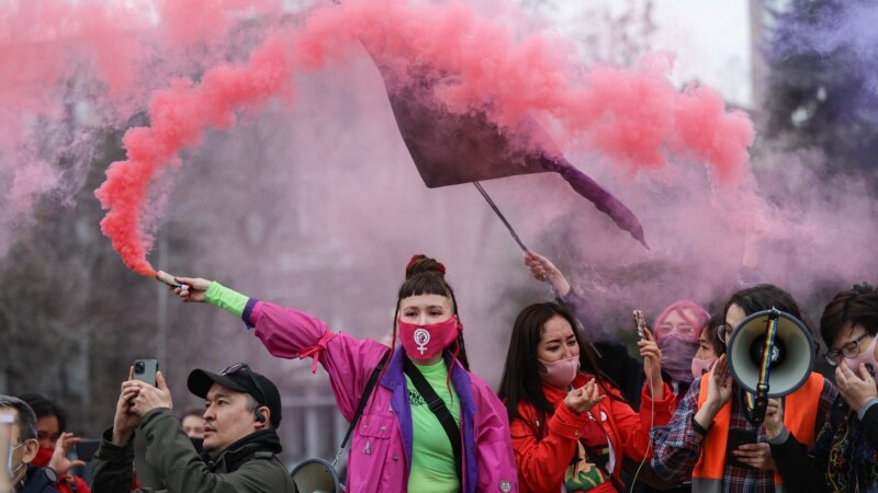 HRW призвал Казахстан разрешить проведение женского марша 8 марта в Алматы