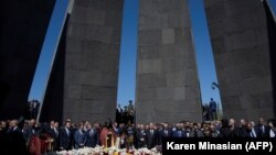 Birinji Jahan Urşy döwründe 1915-nji ýylda 1.5 million ermeniniň Osman imperiýasynda gyrylmagynyň 103 ýyl dönümi sebäpli geçirilen matam çäresi, Ýerewan, 24-nji aprel, 2018