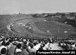 Látványos volt az Népstadion avató ünnepsége