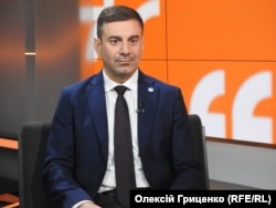 Дмитро Лубінець зараз координує гуманітарну операцію в Олешках з українського боку
