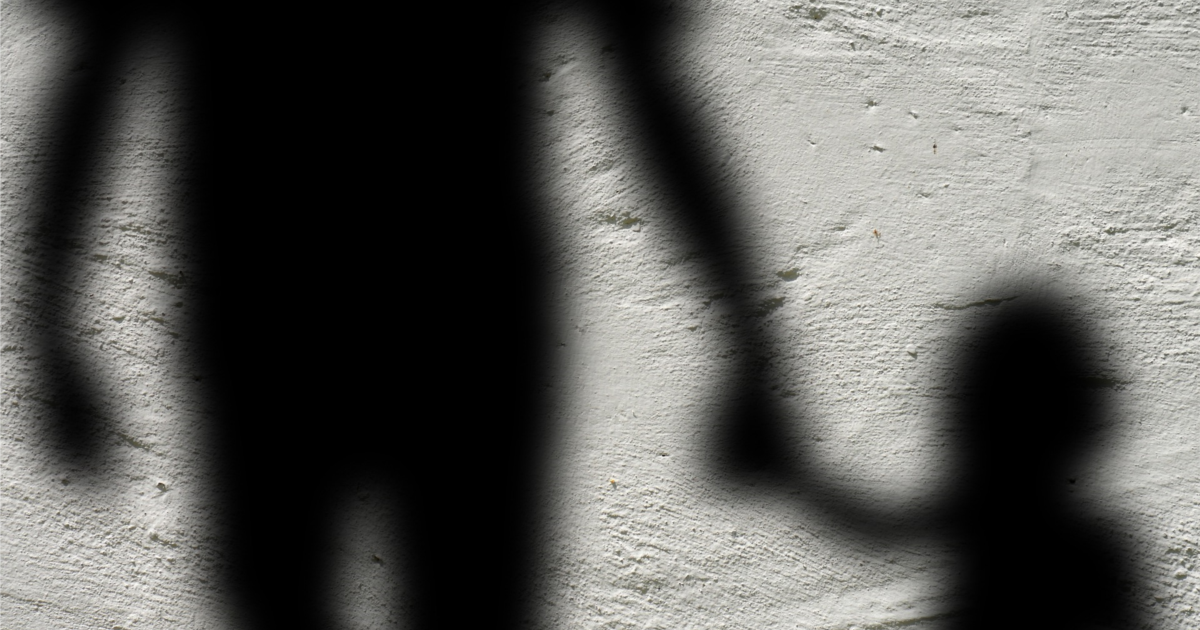 Кискасын көрсететін қыздың видеосы Диалогпен әуесқой орыс секс