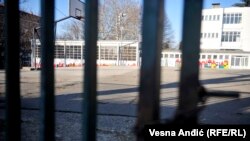 Ispred škole Filip Kljajić Fića u Beogradu, 22. januara 2020, ilustrativna fotografija.