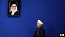 Hassan Rohani mətbuat konfransında. Tehran, 10 Aprel, 2017