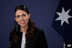 Jacinda Ardern s-a retras din politică după ce a spus că nu mai poate face față stresului și oboselii.