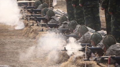 След седмици предупреждения беше потвърдено че севернокорейски войски са разположени