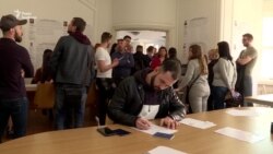 Виборці у Чехії готуються до виборів – відео