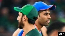 د هند او پاکستان د شل اووره لوبډلو مشران - د يوې پخوانۍ لوبې انځور 