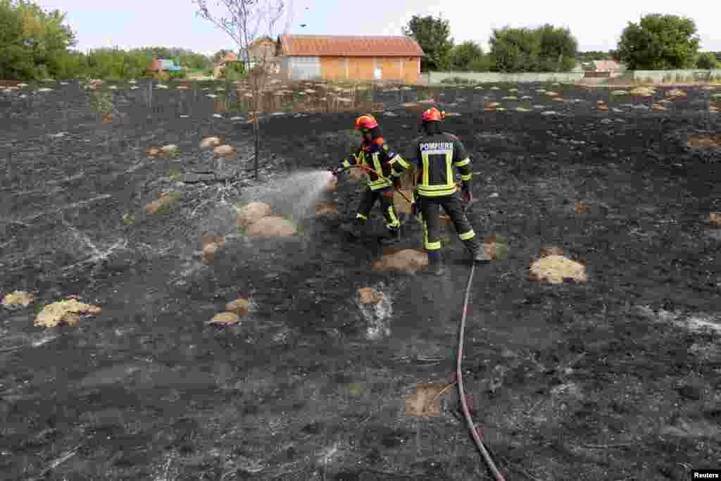 Mehanizam civilne zaštite Evropske unije poslao je helikoptere i vatrogasce kako bi pomogli Srbiji u borbi protiv velikog šumskog požara.