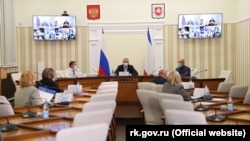 Члены подконтрольного России Совета министров Крыма