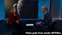 ДеАнна Берт беседует с корреспондентом Радио Свобода