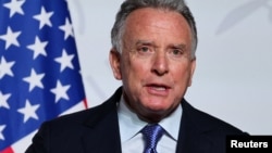 Журналісти на борту Air Force One запитали Віткоффа, чи казав він Москві не надавати інформацію Тегерану. «Я рішуче про це заявив», – сказав він, не надаючи подробиць