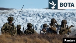 Njësitë e rojeve të brendshme daneze, suedeze dhe norvegjeze së bashku me trupat daneze, gjermane dhe franceze marrin pjesë në stërvitje të përbashkëta ushtarake në Grenlandë, shtator 2025.