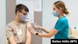 HUNGARY/COVID/VACCINATION