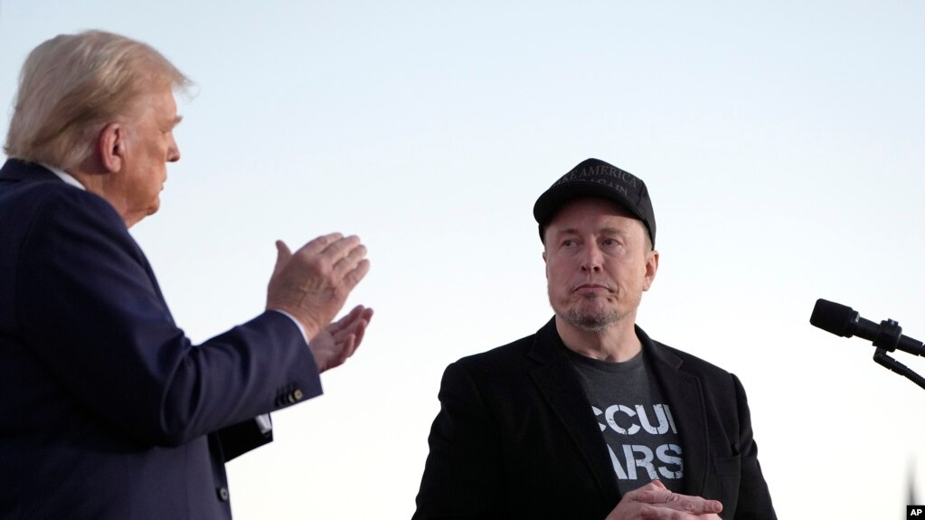 Президент США Дональд Трамп і бізнесмен Ілон Маск, архівне фото