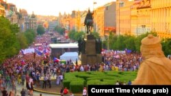 Protest protiv premijera Andrej Babiša 4. juna na glavnom praškom Vjenceslavovom trgu.