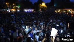 Armenia -- People rally near the venue of a standoff between security forces and a group of pro-opposition gunmen known as Sasna Tsrer, Yerevan, 27July, 2016