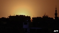 Damaskyň halkara aeroportunyň golaýynda partlama boldy, Douma, 27-nji aprel, 2017. 