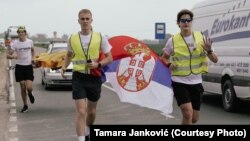 Studenti iz Srbije trče štafetni maraton ka Briselu, april 2025.