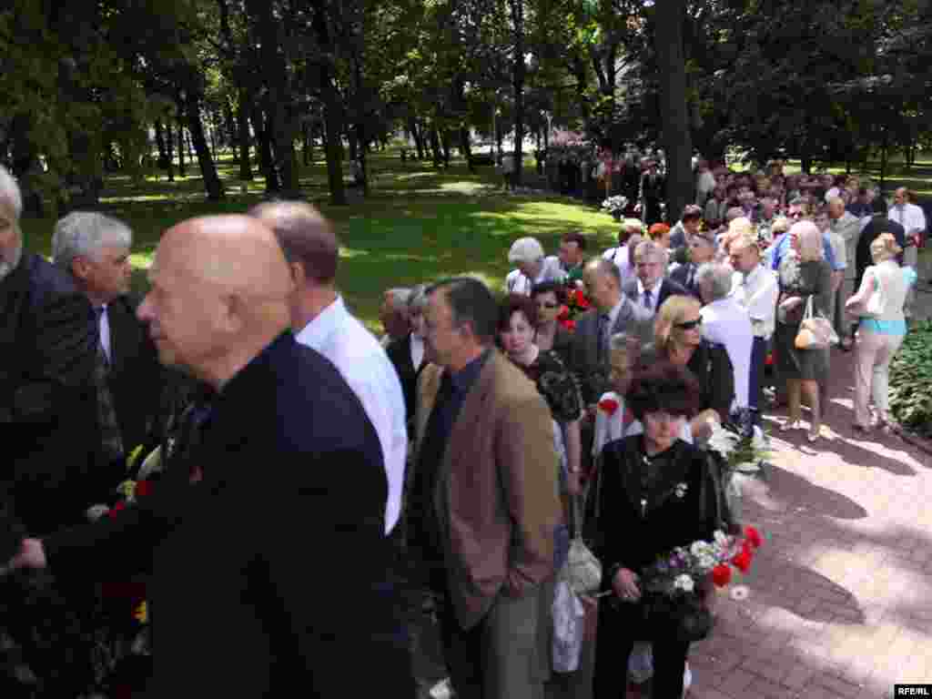 Памёр былы страшыня Менгравыканкаму Міхаілам Паўлавым. Разьвітаньне