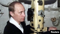 Путин на субмарине "Карелия", 2000 год