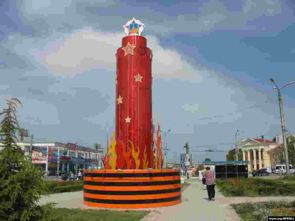 A Soviet-style monument on the Square of the Rebels, in Sevastopol.