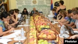 Armenia - Agriculture Minister Sergo Karapetian holds a news conference, Yerevan, 22Aug2014.