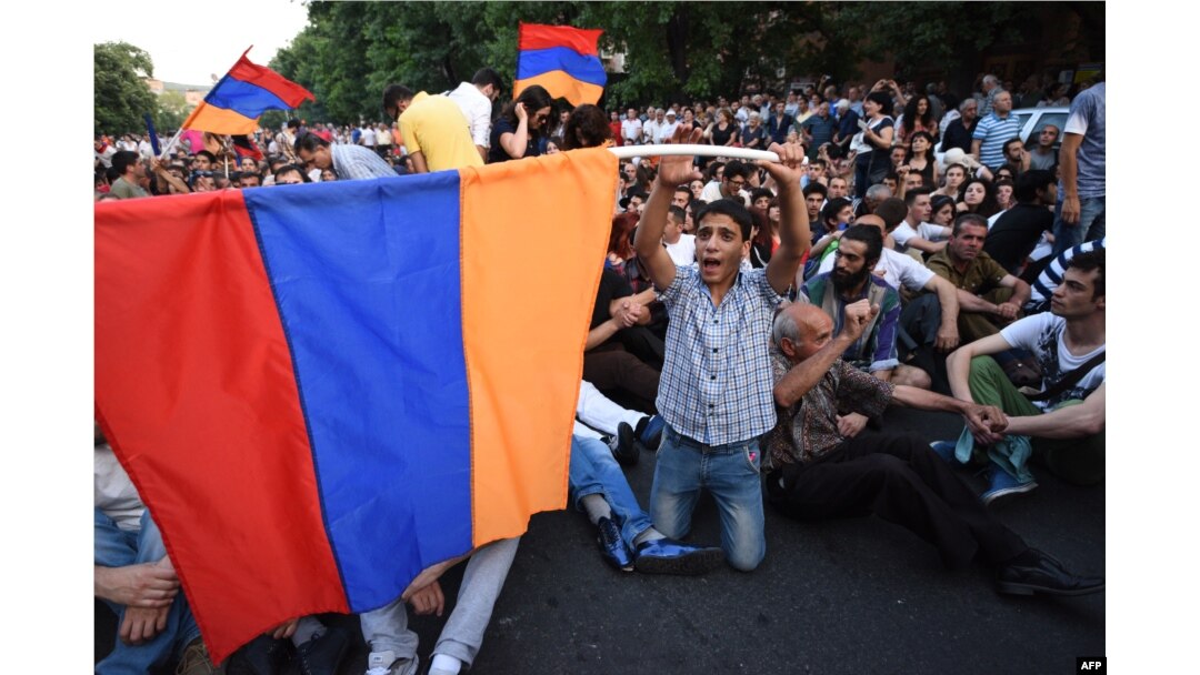 Armenian Police Disperse Crowd Protesting Rise In Power Prices