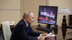 Президентът на Русия Владимир Путин обяви тридневна пауза на военните действия.