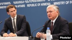 Armenia -- Foreign Ministers Sebastian Kurz (L) of Austria and Edward Nalbandian of Armenia at a press conference in Yerevan, 8Sep2014.