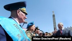 Лукашэнка і вэтэраны, 9 траўня 2013 году