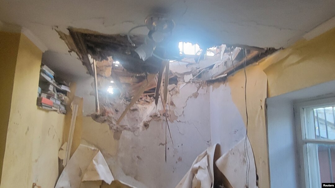 O clădire avariată în urma unui atac al Rusiei cu rachete și drone, în Odesa, Ucraina, 18 iulie 2023.
