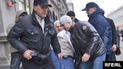 Так затрымлівалі Алеся Бяляцкага