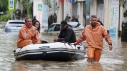 По Керчи на лодке. Чрезвычайная ситуация на востоке Крыма | Крымское утро