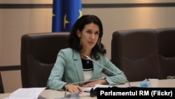 Deputata PAS, Olesea Stamate, şefa comisiei juridice a Parlamentului și una din autoarele Legii pre-vetting