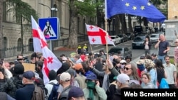 აქცია გრძელდება