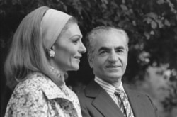 Иранский шах Мохаммед Реза Пехлеви с супругой