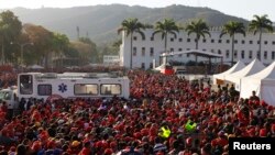 У черзі на прощання з Чавесом, Каракас, 8 березня 2013 року