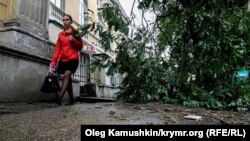 Последствия шторма в Симферополе. 