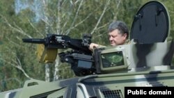 Petro Poroshenko «BTR» üzərində