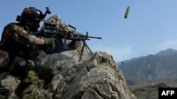 آرشیف/ یکی سرباز نیروهای افغان