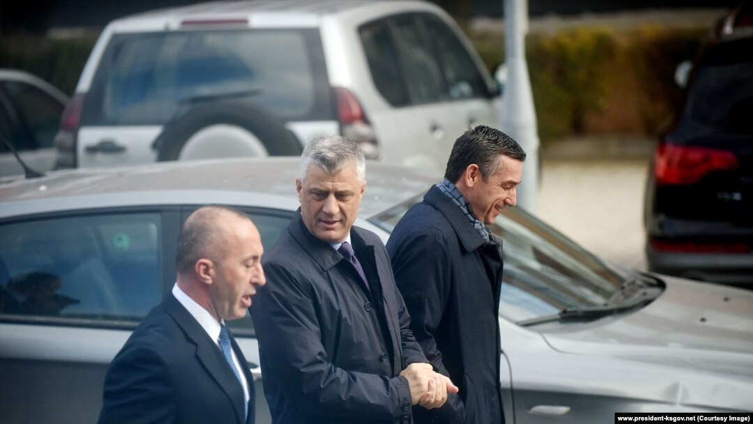 Ramuš Haradinaj, Hašim Tači i Kadri Veselji. Priština, 20. decembar 2017. 