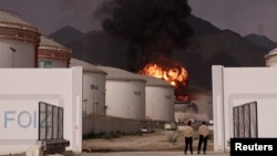 Zona industrială petrolieră în flăcări, în urma unui atac al Iranului, Fujairah, Emiratele Arabe Unite, 4 martie 2026. 