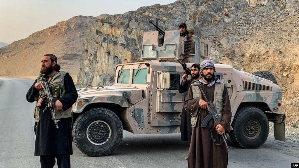 د طالبانو ځواکونه تورخم کې 