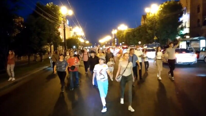 Хабаровск: Фургалды колдогондор Путинге талап коюшту 