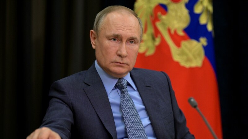 Путин: БДБ илләрендә урыс теленә ярдәм җитәрлек түгел