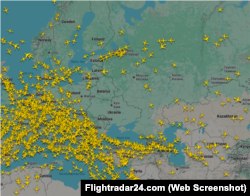 Traficul aerian deasupra Europei miercuri, 2 septembrie, la ora 16, potrivit site-ului Flightradar24.com. Deasupra Rusiei se află aproape exclusiv avioane ale companiilor rusești și chineze.