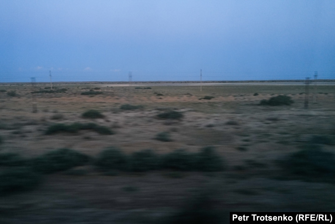 Ауылда бір қызды сиқырлайды