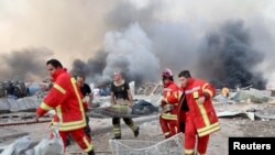 Евакуація пораненого внаслідок вибухів. Ліван, Бейрут, 4 серпня 2020 року
