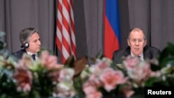 Sekretari amerikan i Shtetit, Antony Blinken, dhe ministri i Jashtëm rus, Sergei Lavrov, gjatë një takimi të OSBE-së në Stokholm, dhjetor 2021. Fotografi ilustruese. 
